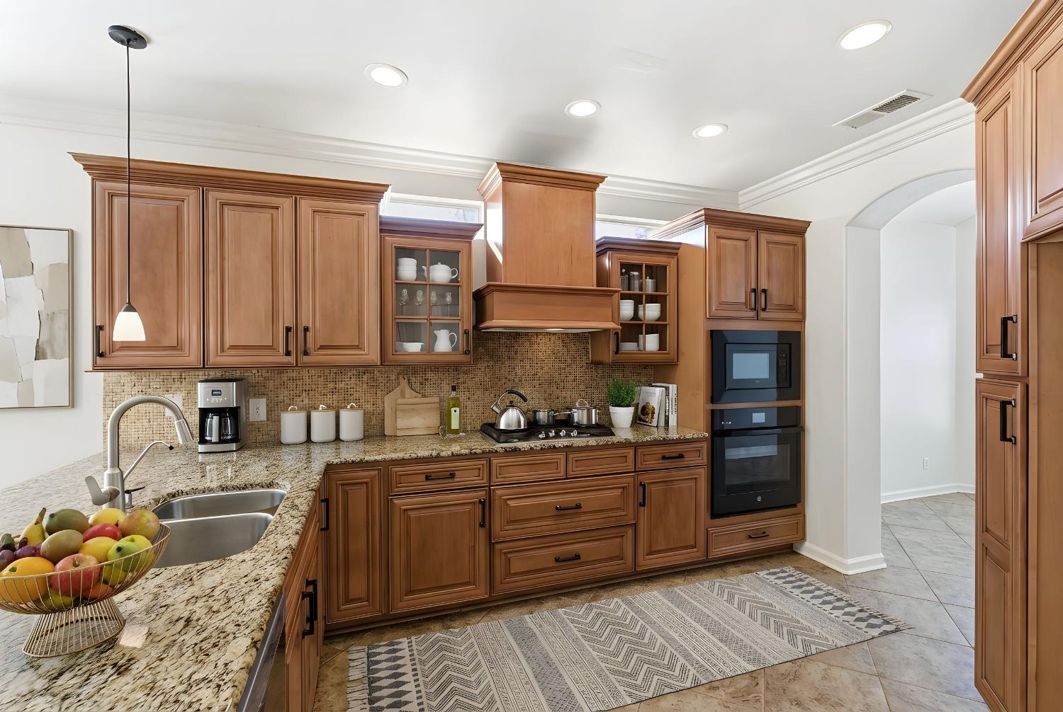 7210 N Laval, Fresno, CA 93720