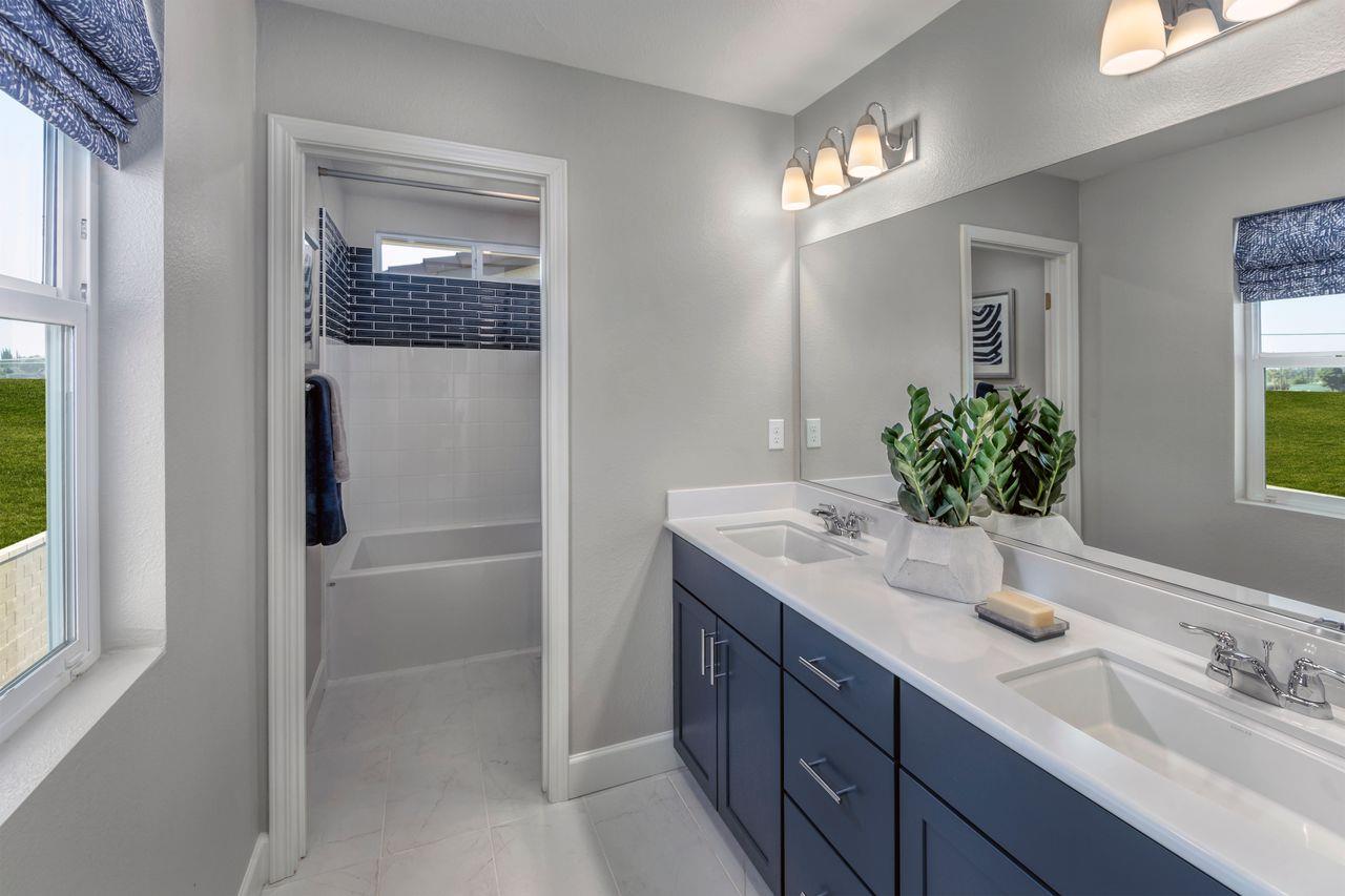 6534 E Madison Ave, Fresno, CA 93727