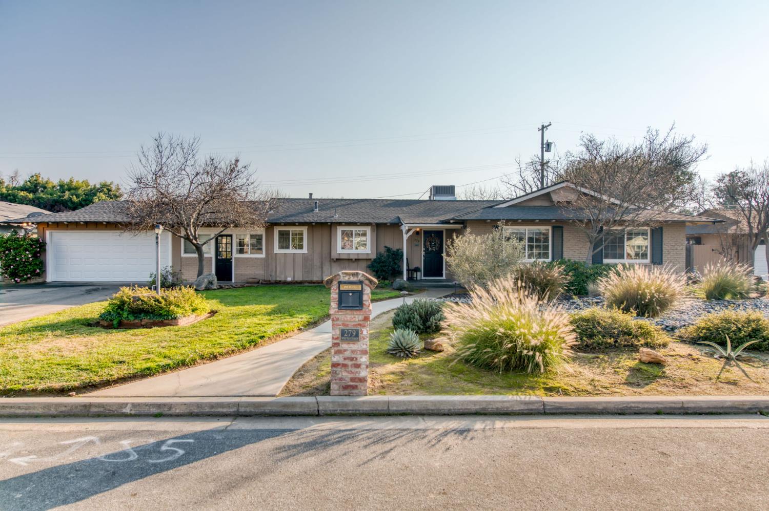 279 W San Ramon, Fresno, CA 93704