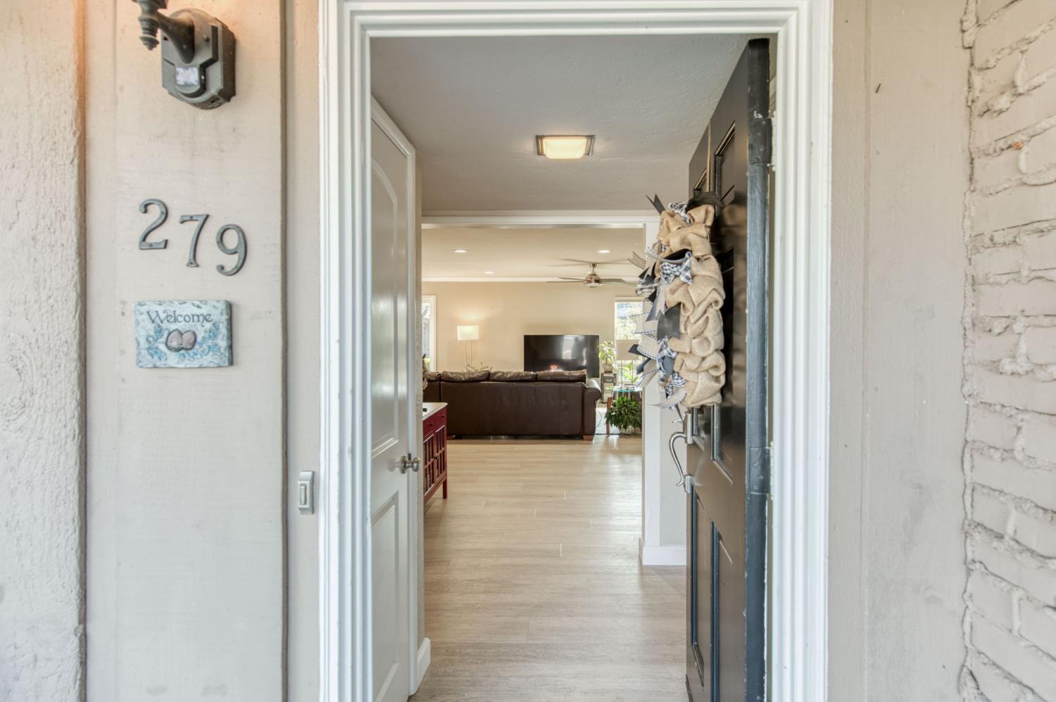 279 W San Ramon, Fresno, CA 93704