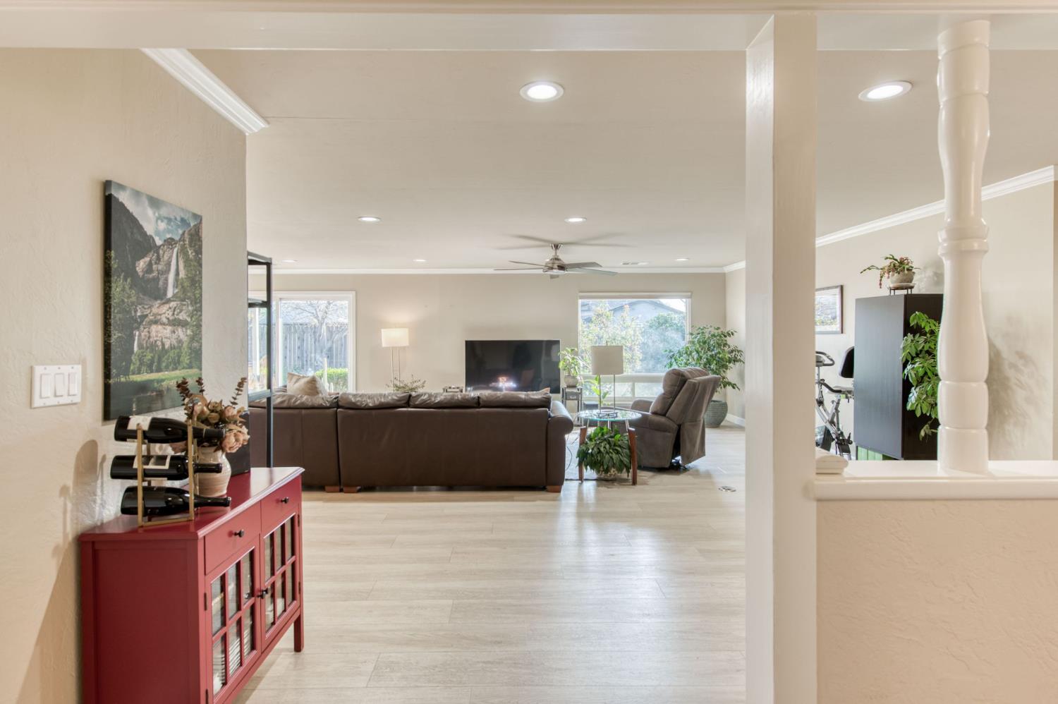 279 W San Ramon, Fresno, CA 93704