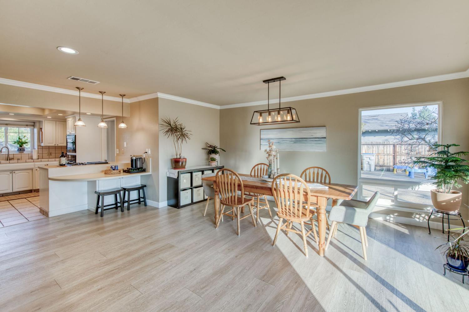 279 W San Ramon, Fresno, CA 93704