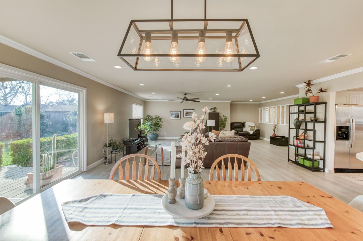 279 W San Ramon, Fresno, CA 93704