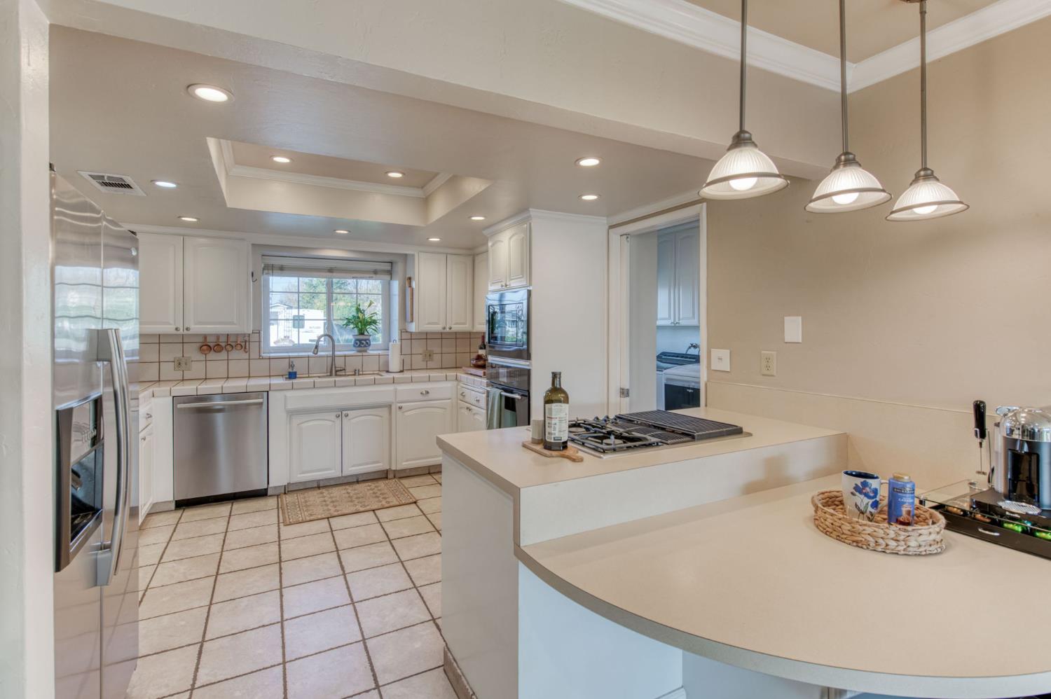 279 W San Ramon, Fresno, CA 93704