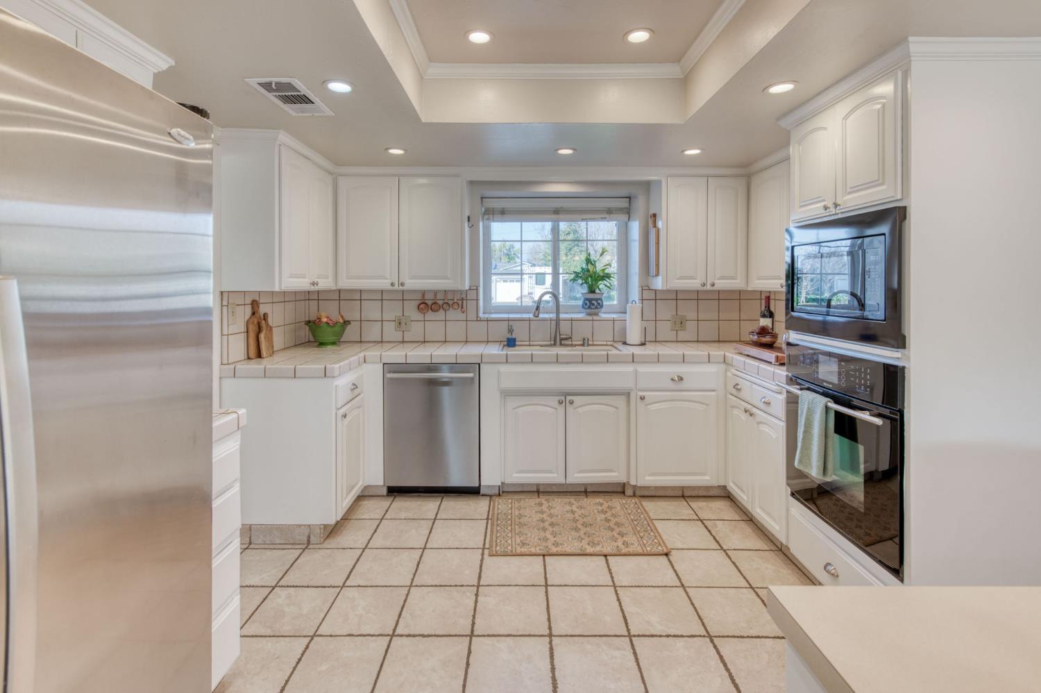 279 W San Ramon, Fresno, CA 93704