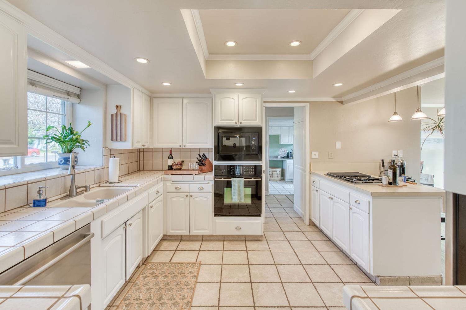 279 W San Ramon, Fresno, CA 93704