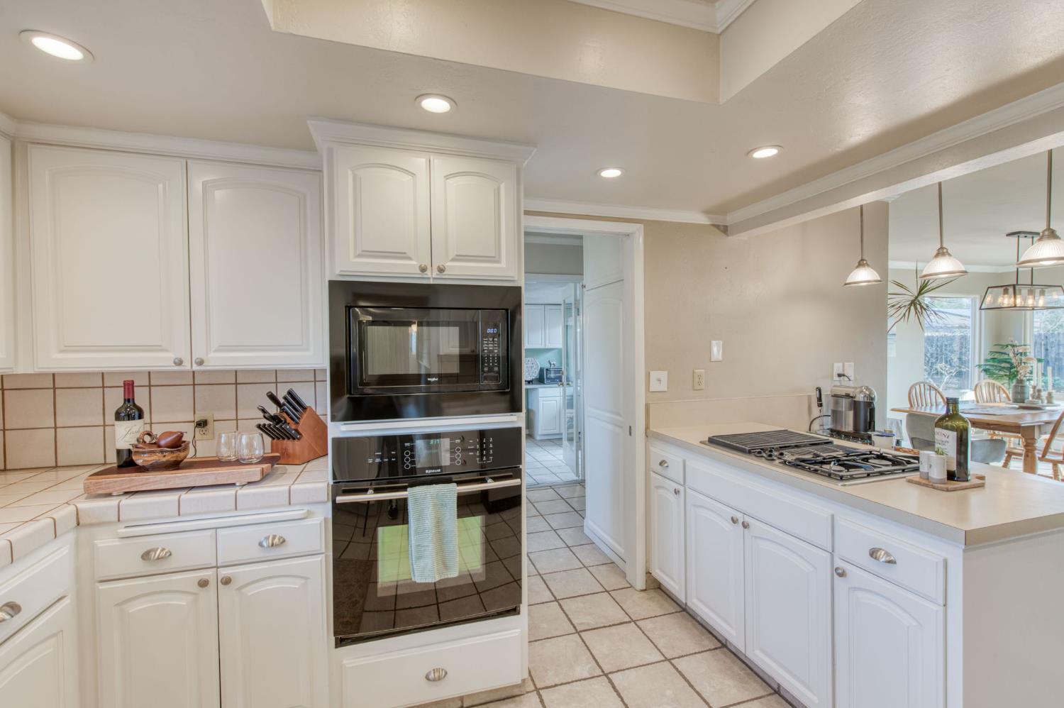 279 W San Ramon, Fresno, CA 93704