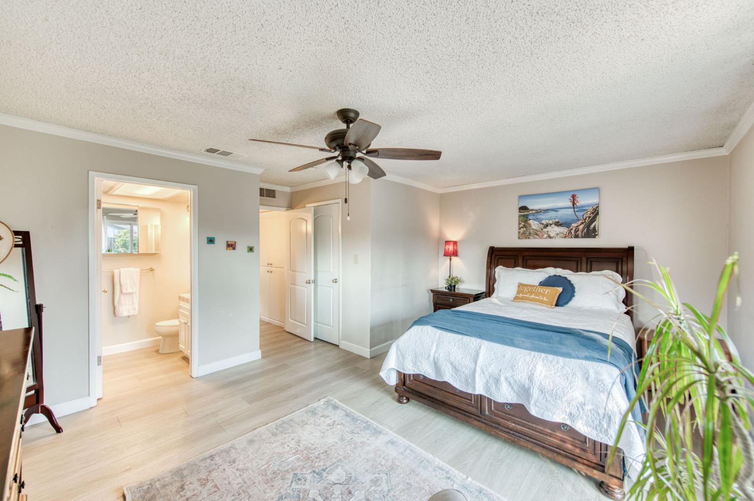 279 W San Ramon, Fresno, CA 93704