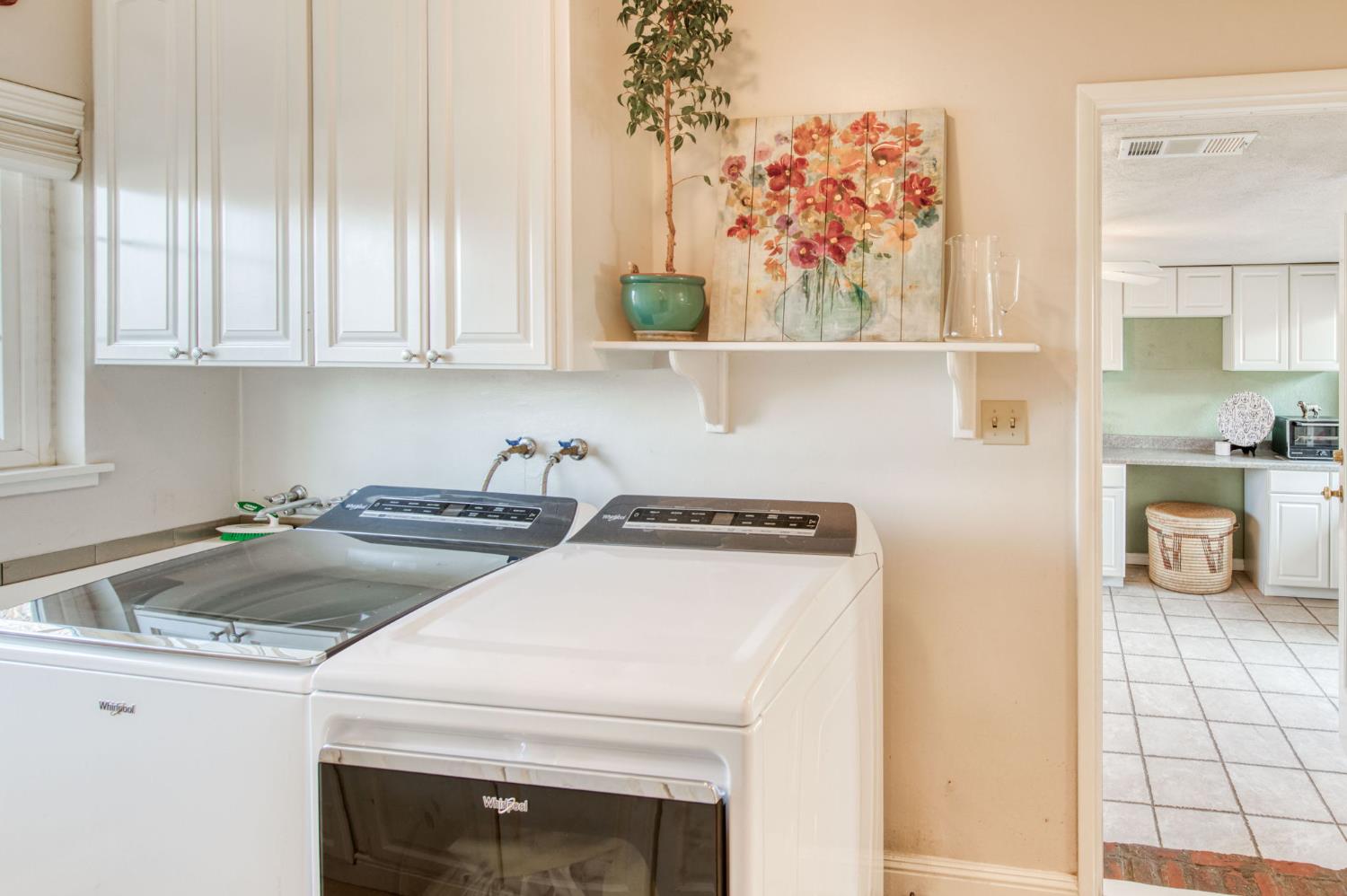 279 W San Ramon, Fresno, CA 93704