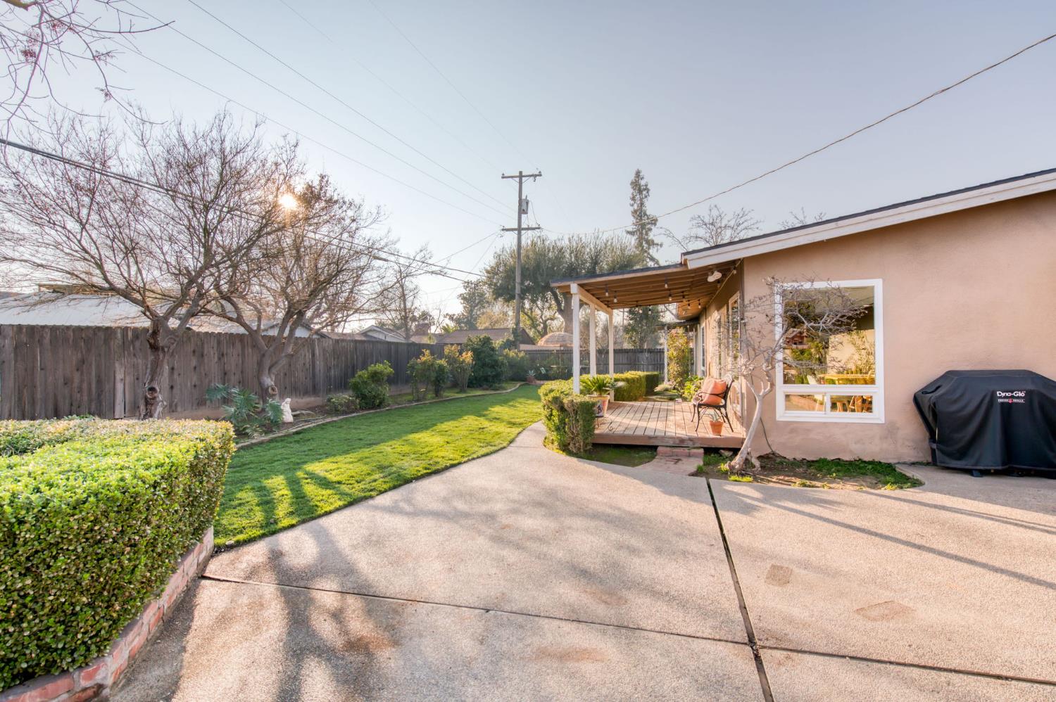 279 W San Ramon, Fresno, CA 93704