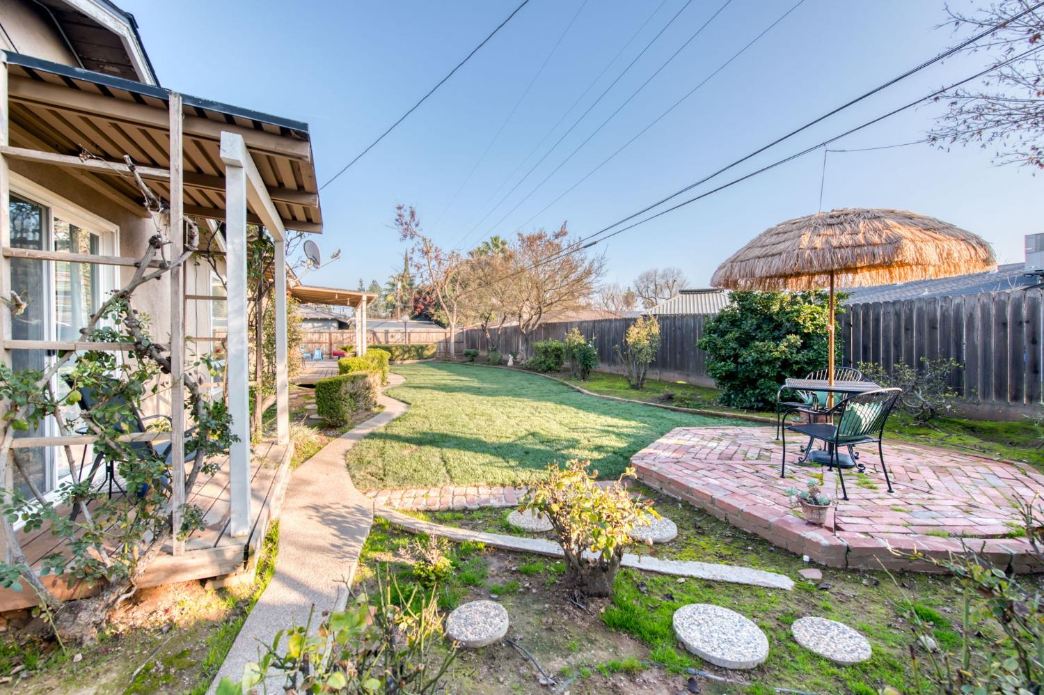 279 W San Ramon, Fresno, CA 93704