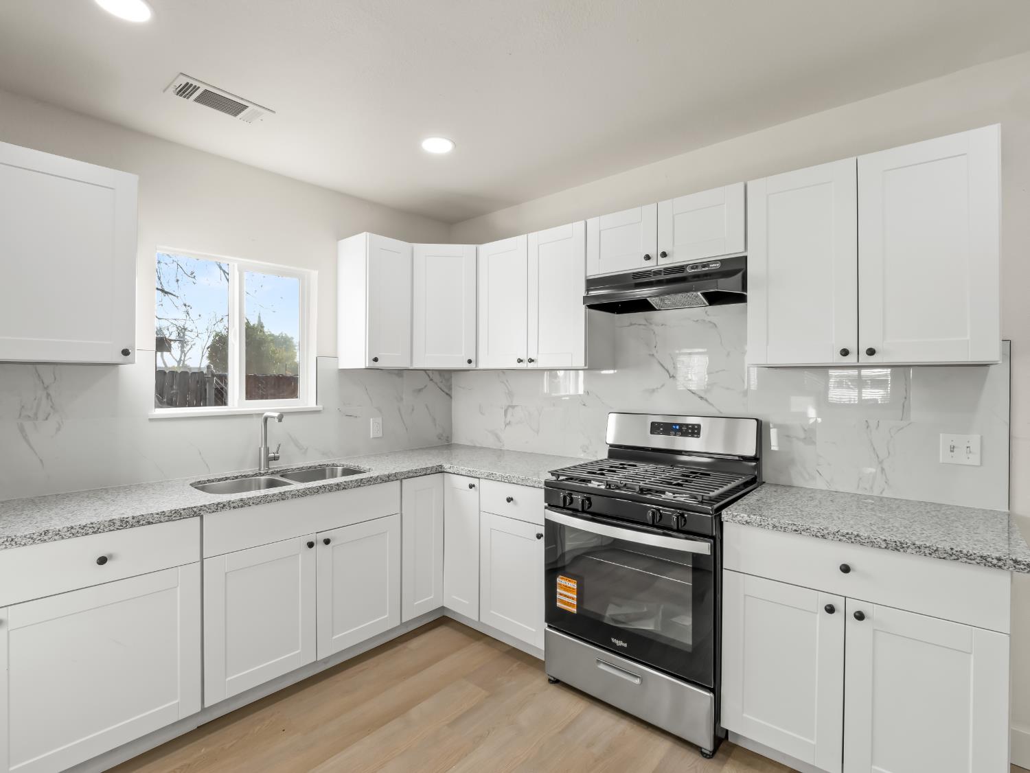 1628 Hazelwood, Fresno, CA 93702