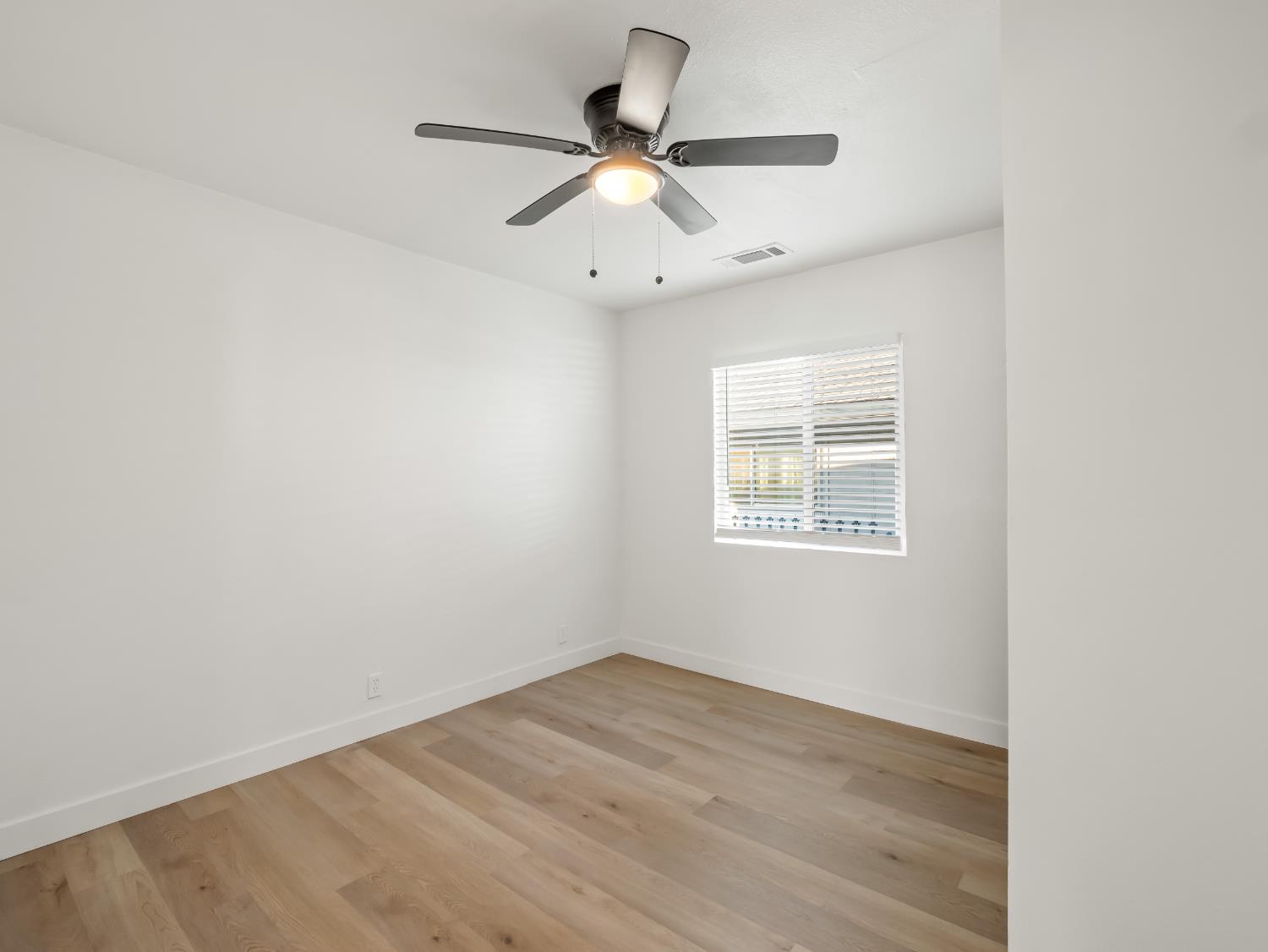 1628 Hazelwood, Fresno, CA 93702