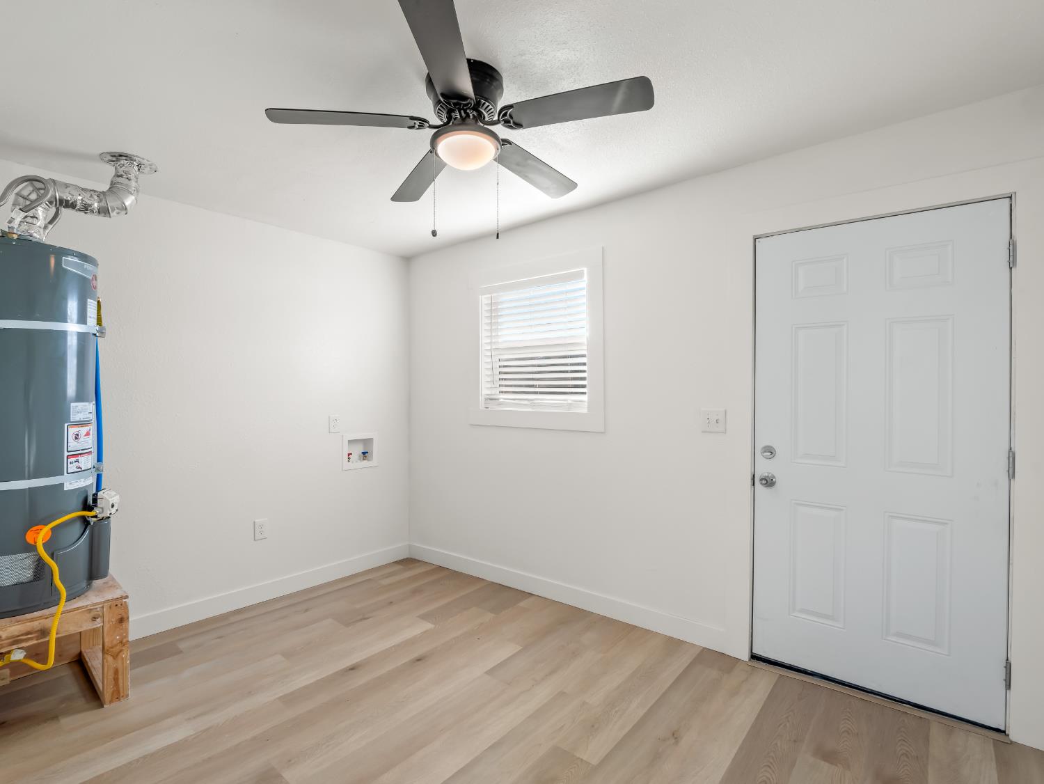 1628 Hazelwood, Fresno, CA 93702