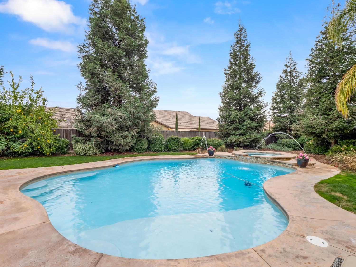 3664 Serena Ave, Clovis, CA 93619