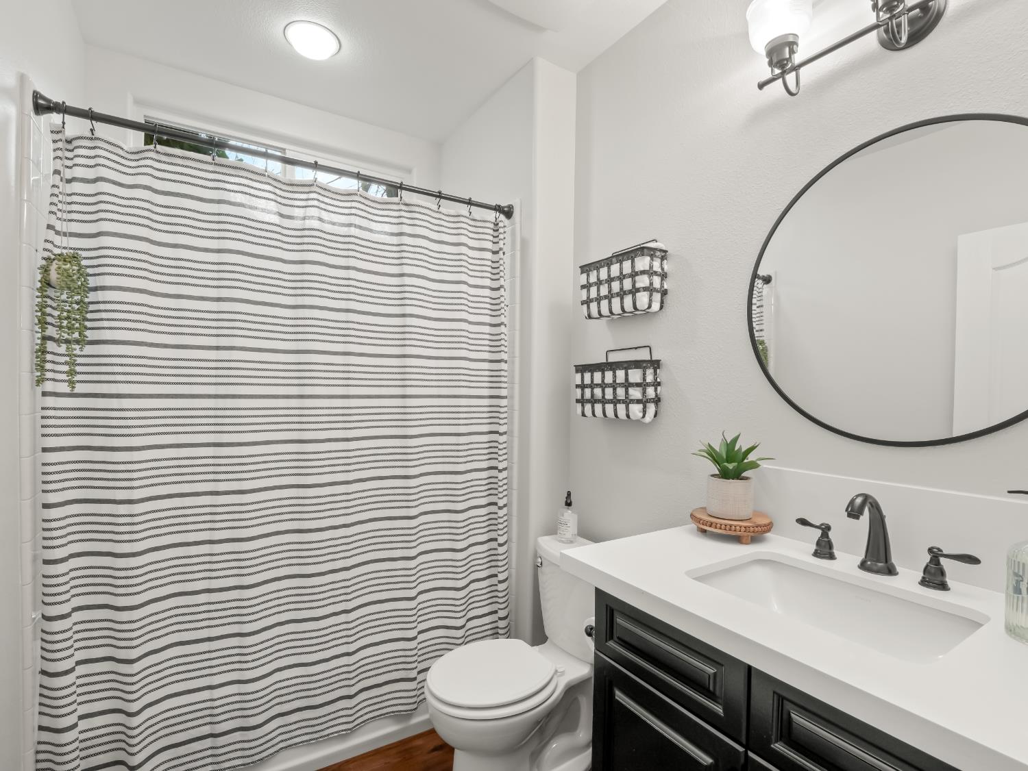 3664 Serena Ave, Clovis, CA 93619