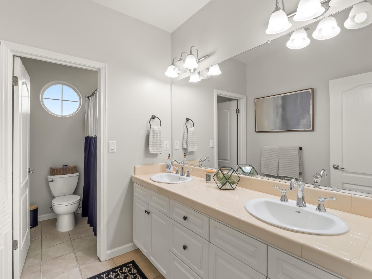 3664 Serena Ave, Clovis, CA 93619