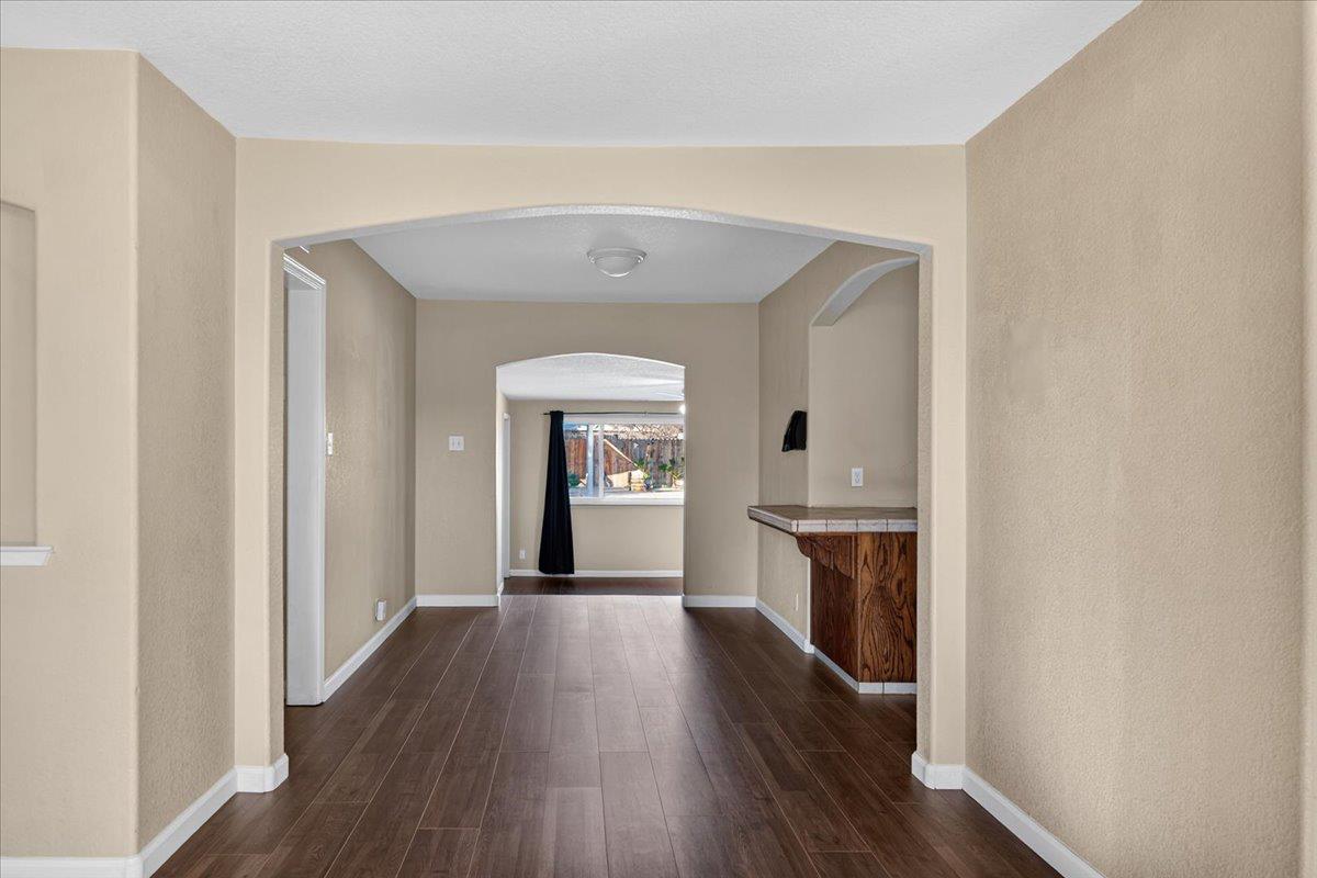 1524 W Fountain Way, Fresno, CA 93705