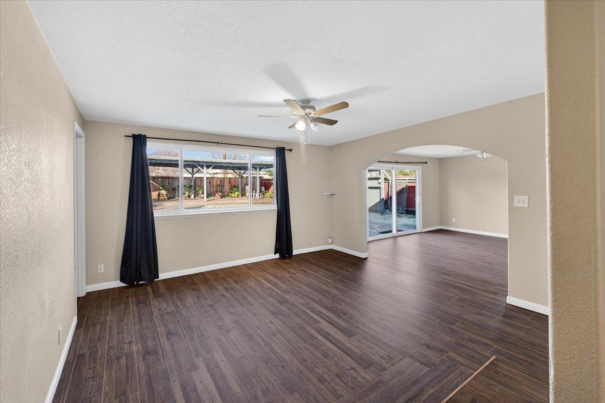 1524 W Fountain Way, Fresno, CA 93705