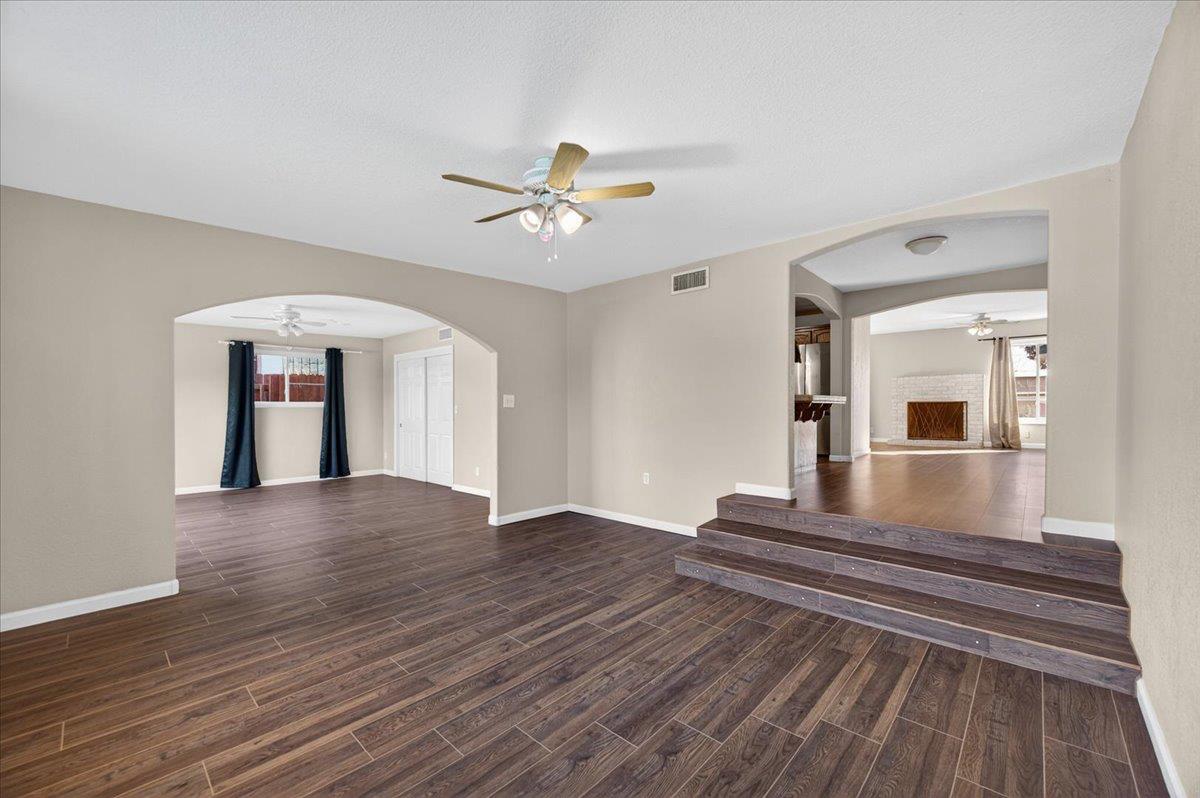 1524 W Fountain Way, Fresno, CA 93705