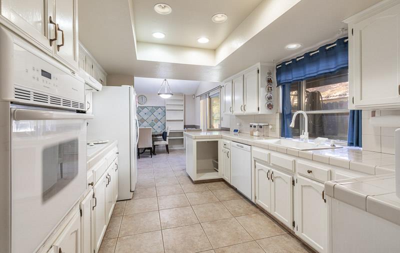 6549 N Cornelia Ave, Fresno, CA 93722