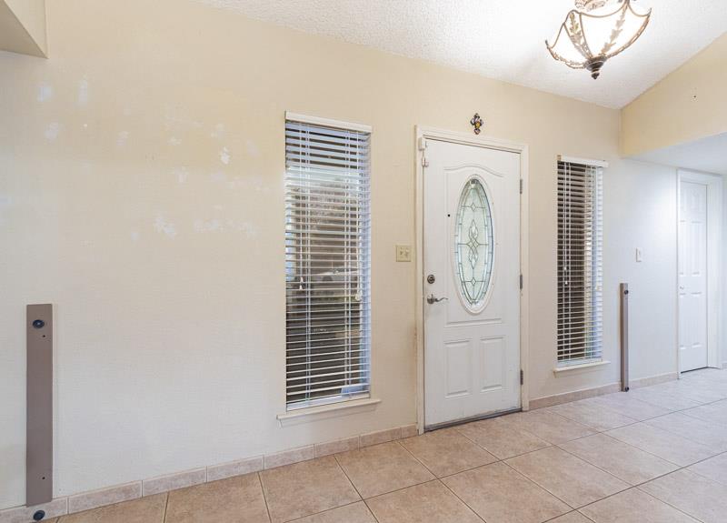 6549 N Cornelia Ave, Fresno, CA 93722