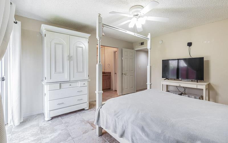 6549 N Cornelia Ave, Fresno, CA 93722