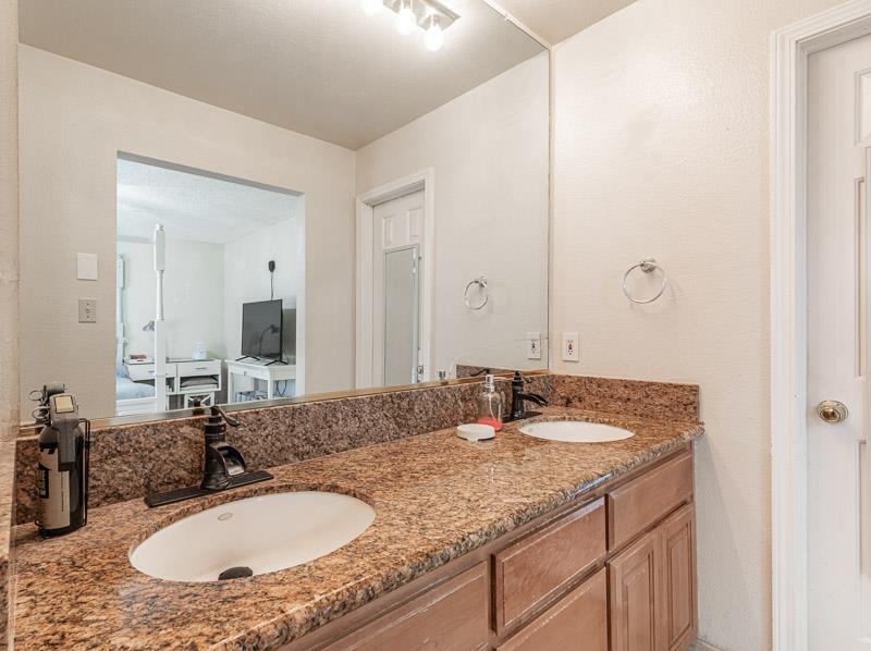 6549 N Cornelia Ave, Fresno, CA 93722