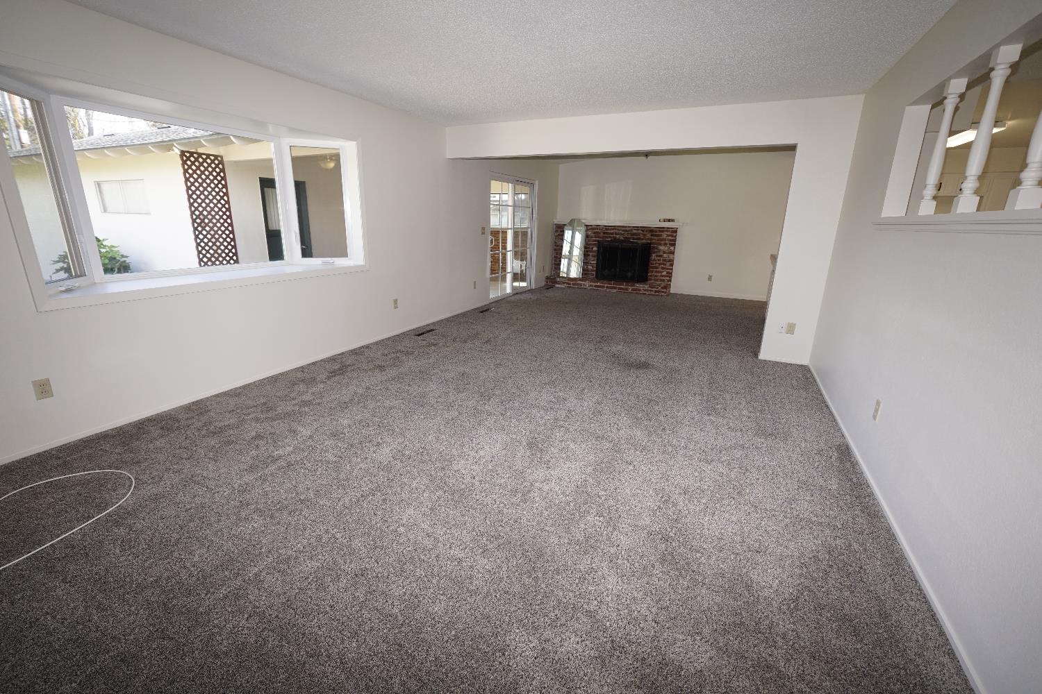 6016 N Nantucket Ave, Fresno, CA 93704