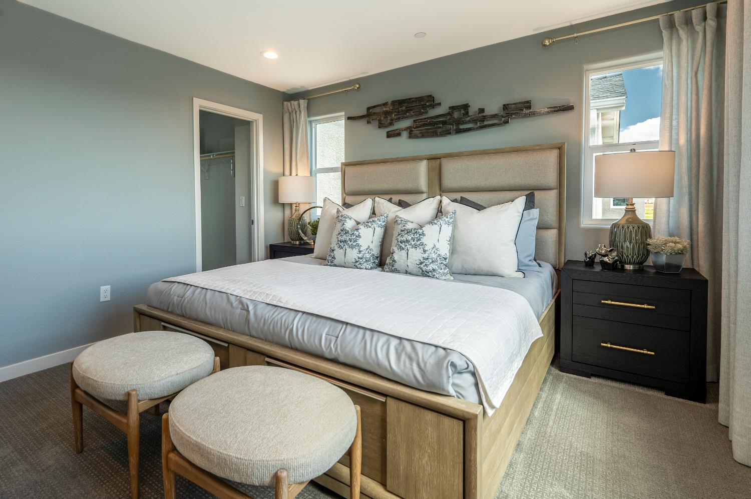 576 Ophelia Ave, Madera, CA 93636