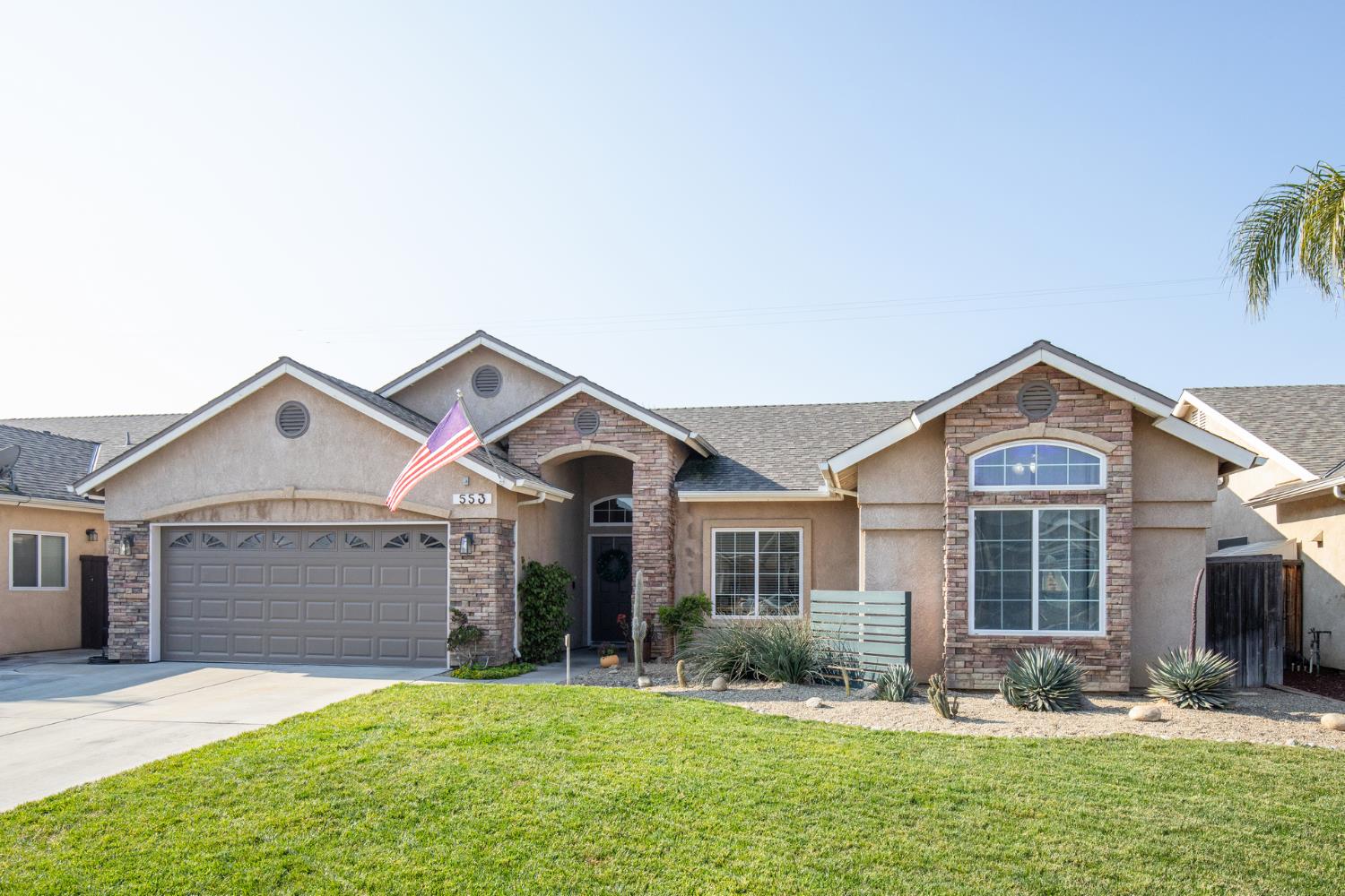 553 Venice Ave, Dinuba, CA 93618