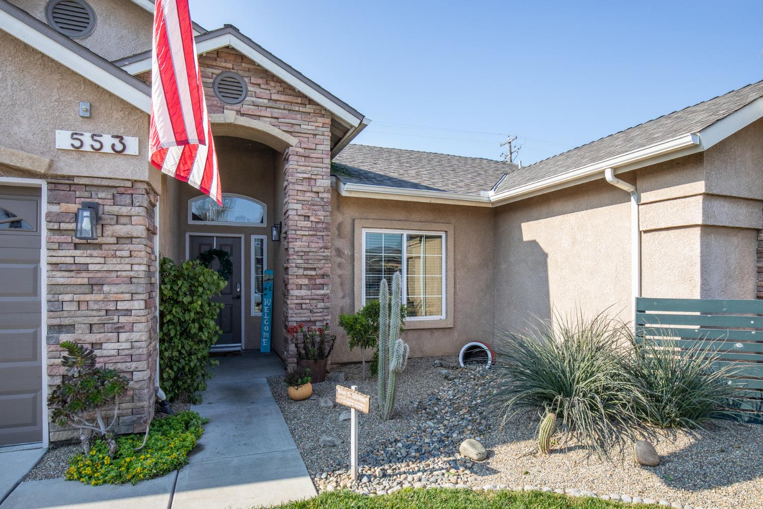 553 Venice Ave, Dinuba, CA 93618