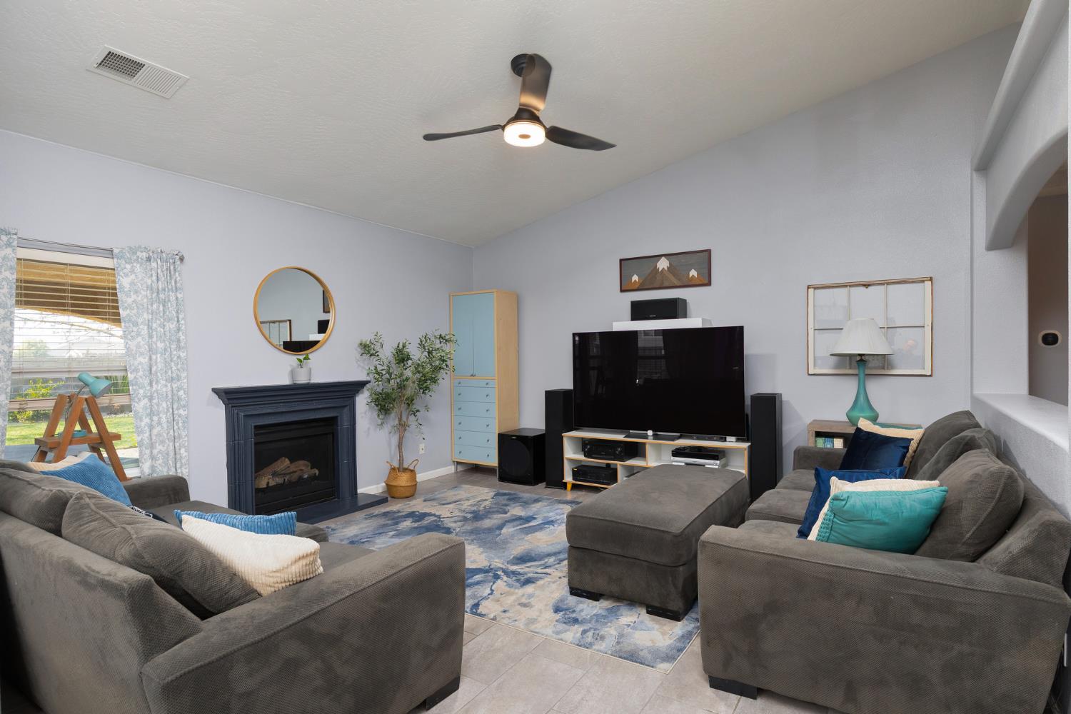 553 Venice Ave, Dinuba, CA 93618