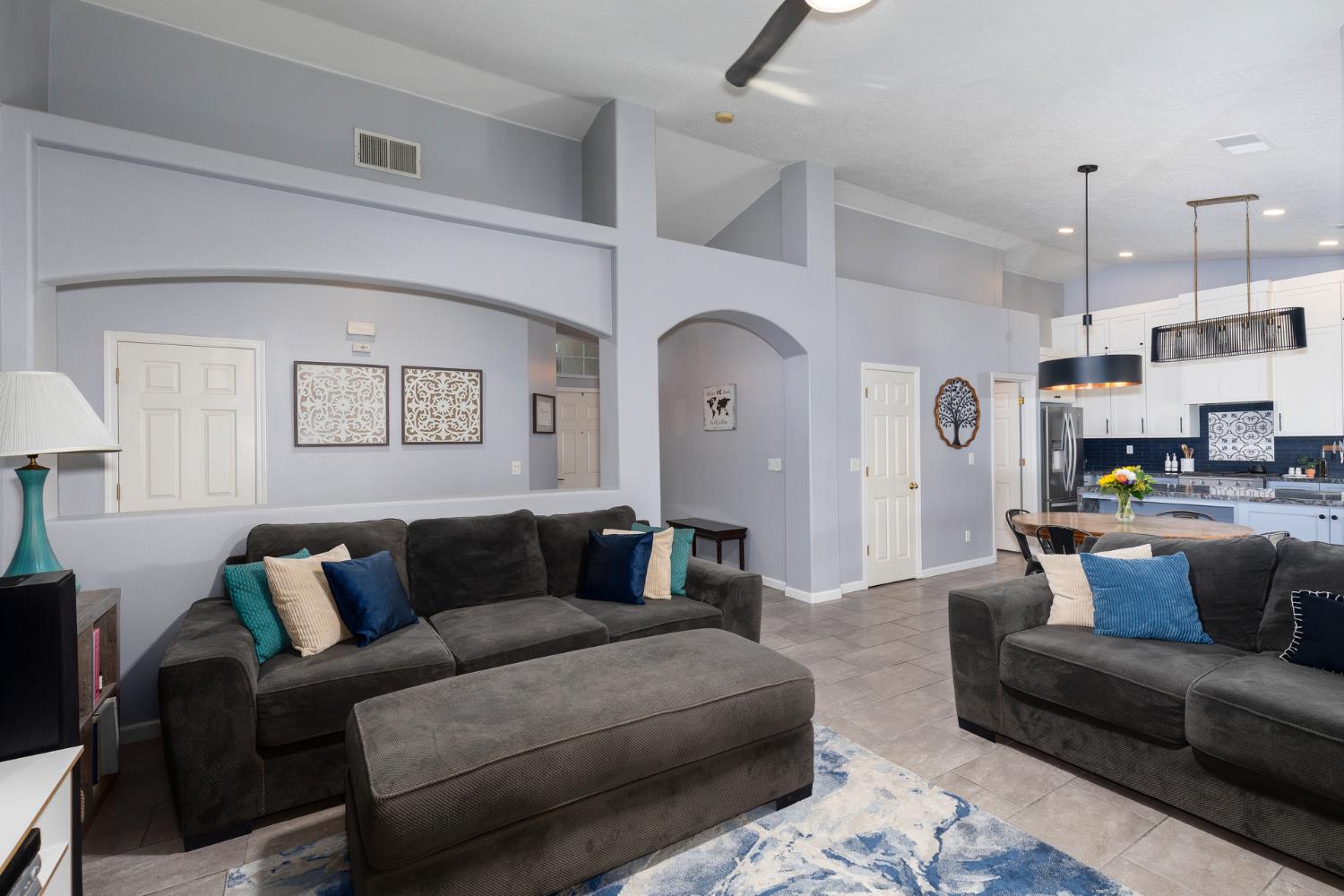 553 Venice Ave, Dinuba, CA 93618