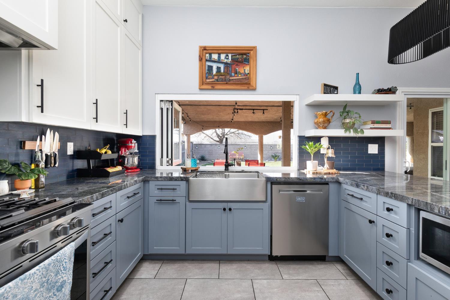 553 Venice Ave, Dinuba, CA 93618