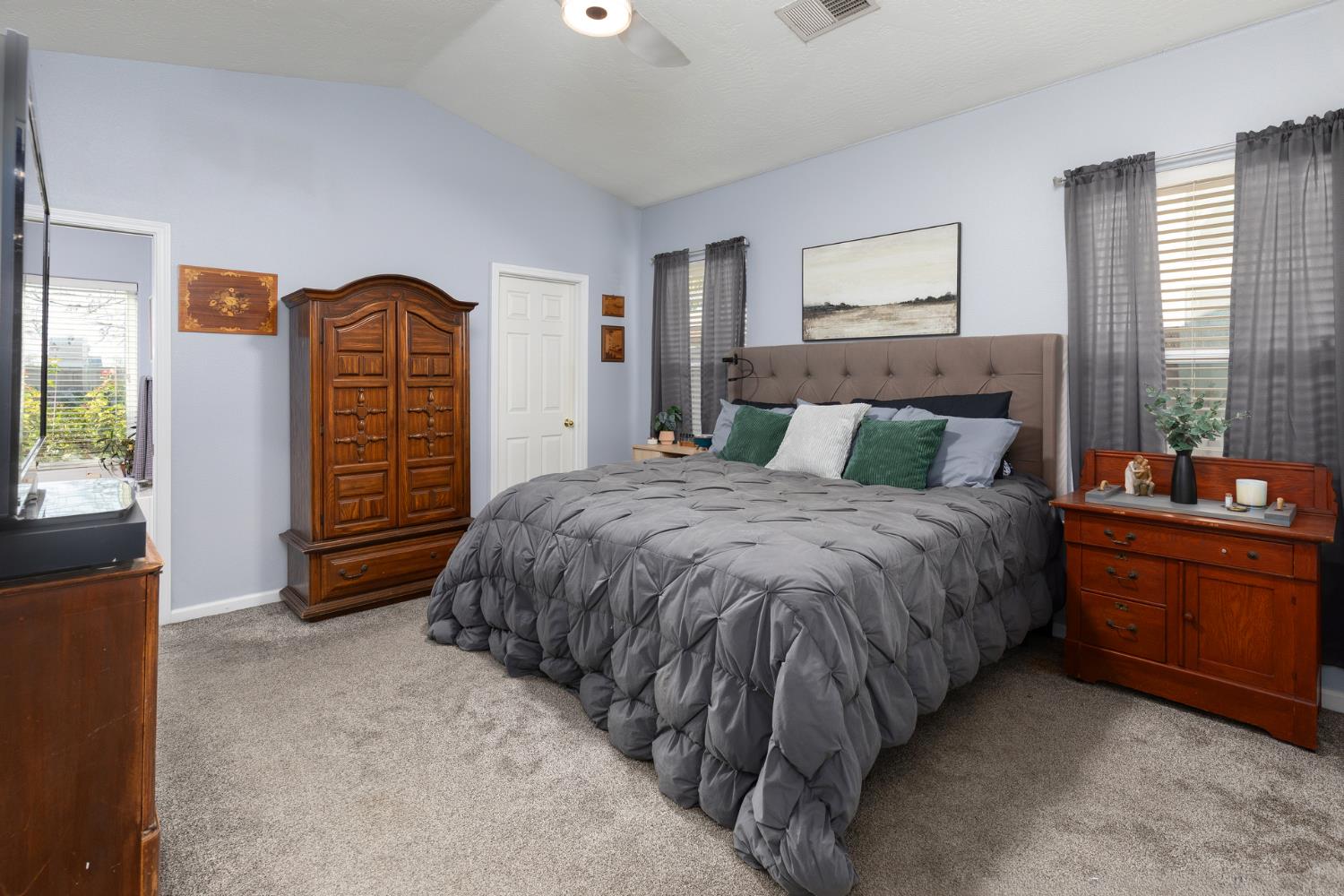 553 Venice Ave, Dinuba, CA 93618