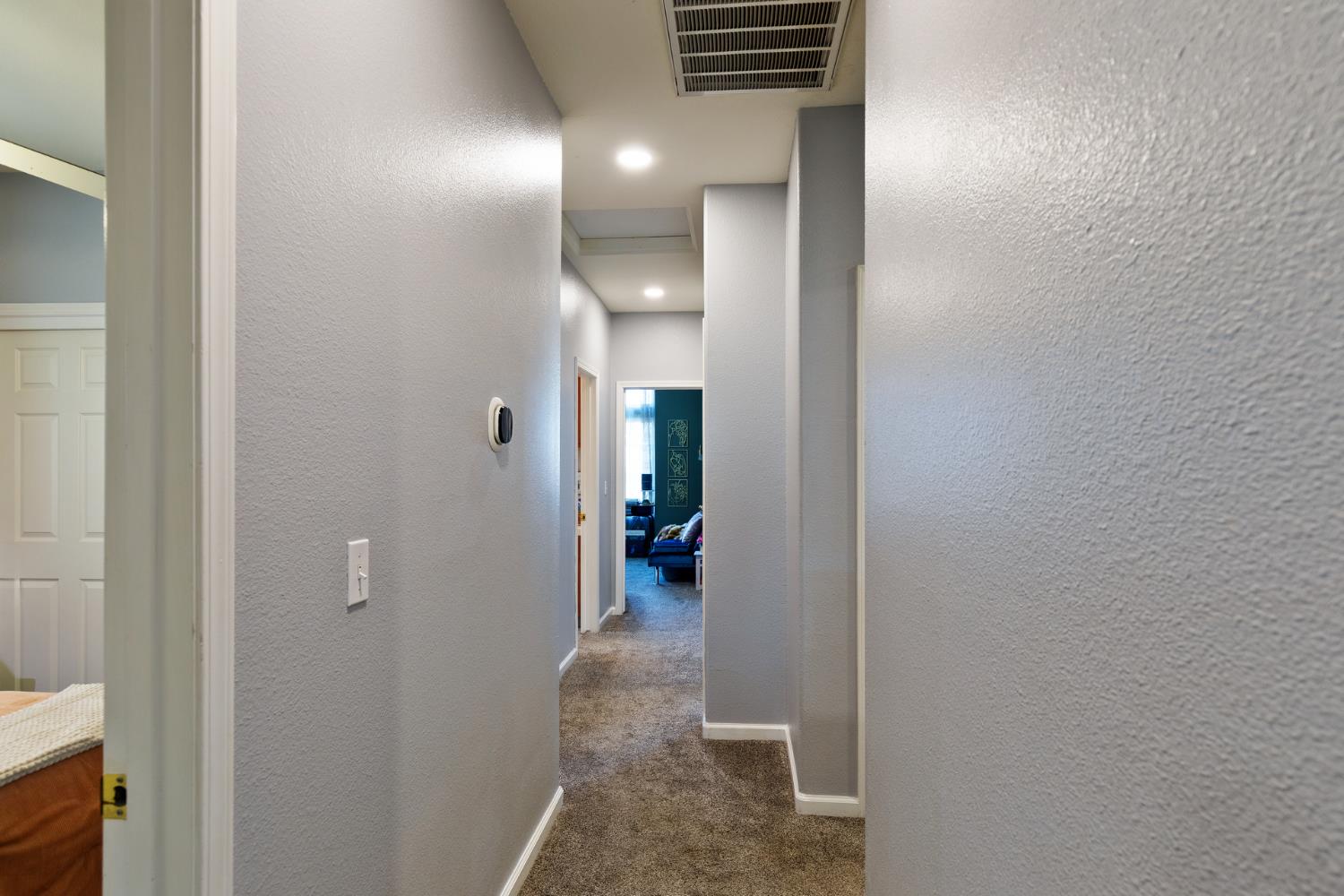 553 Venice Ave, Dinuba, CA 93618