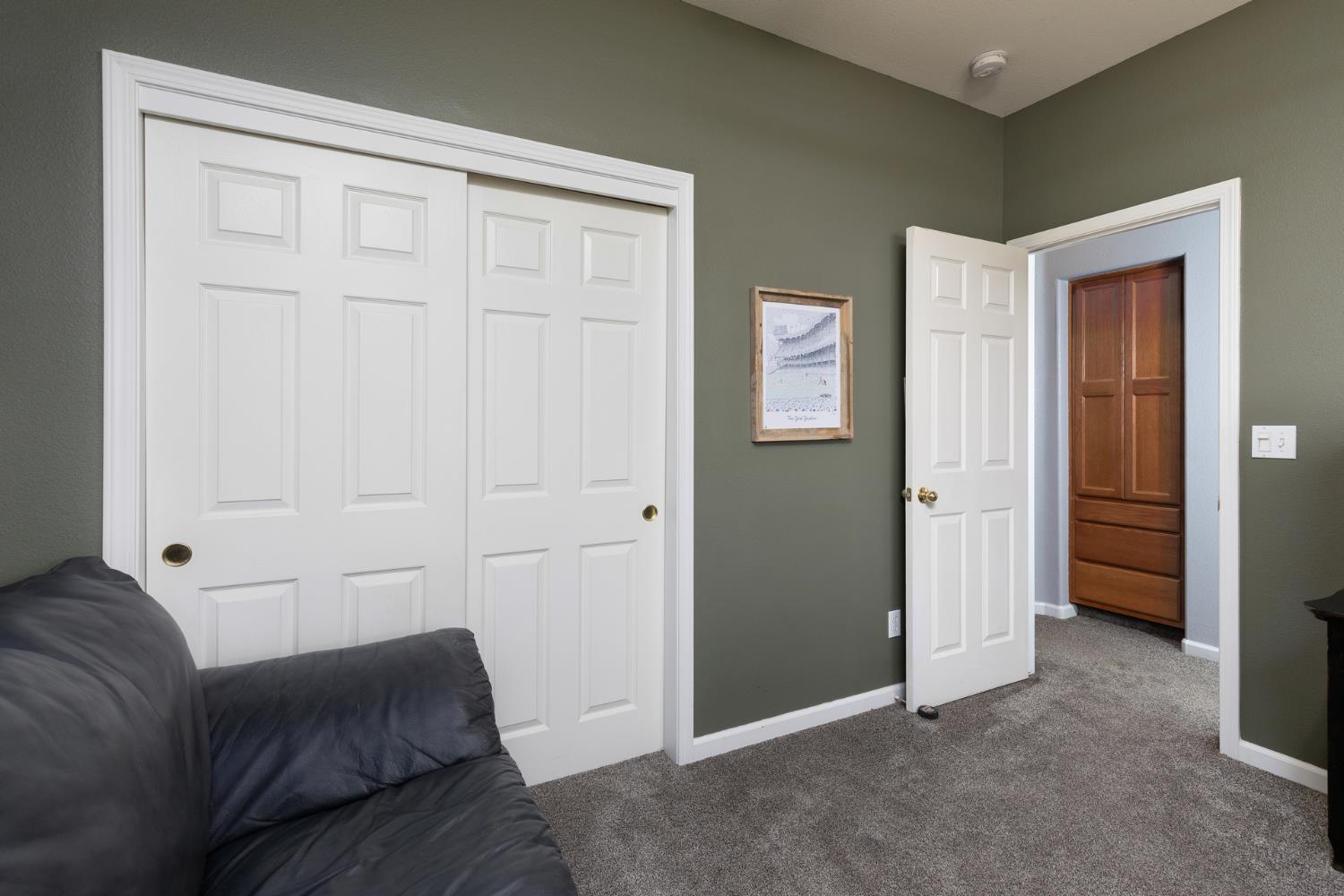 553 Venice Ave, Dinuba, CA 93618