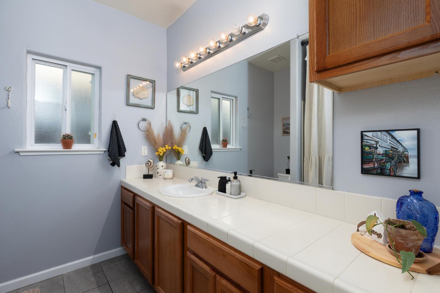 553 Venice Ave, Dinuba, CA 93618