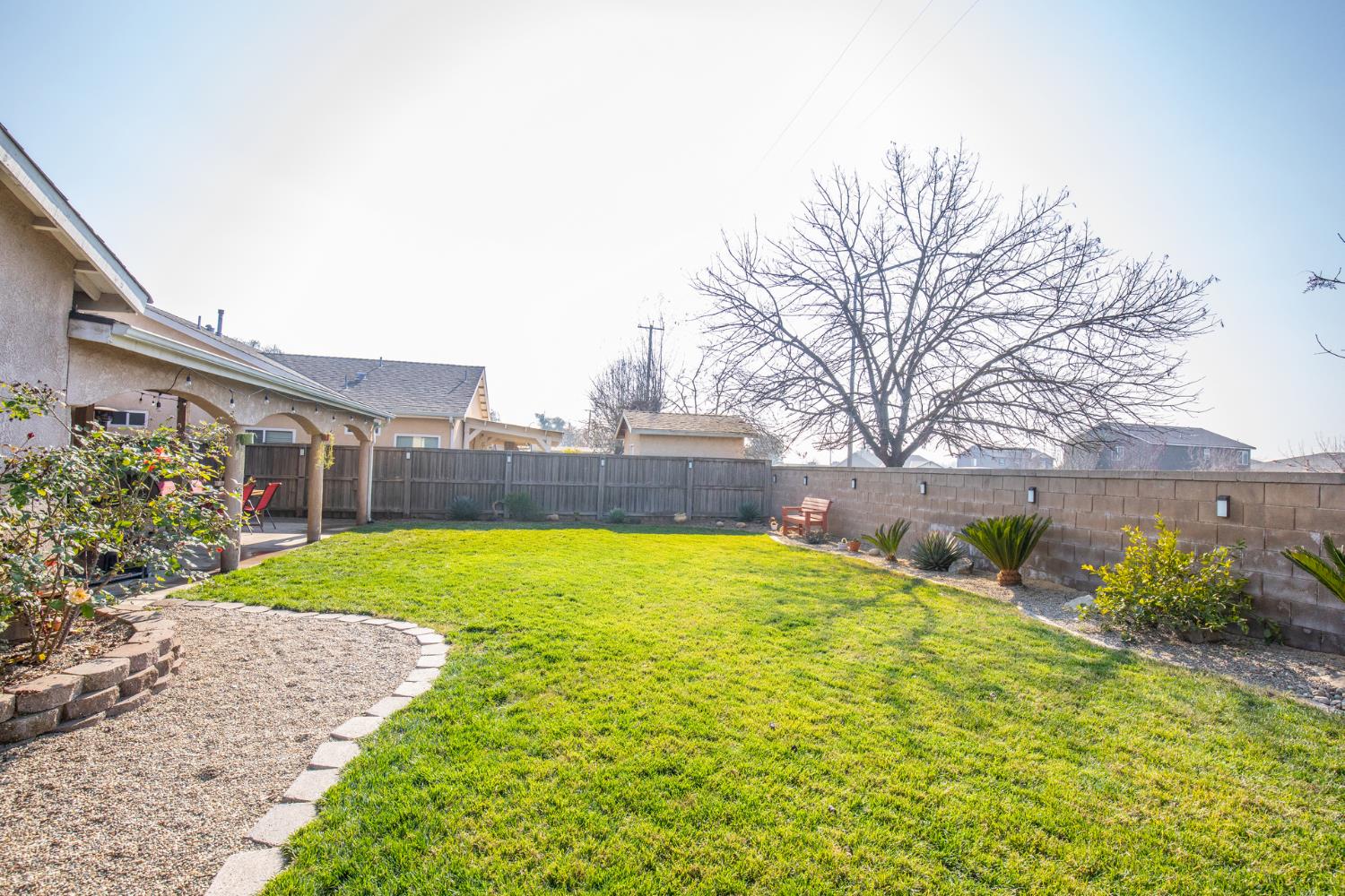 553 Venice Ave, Dinuba, CA 93618