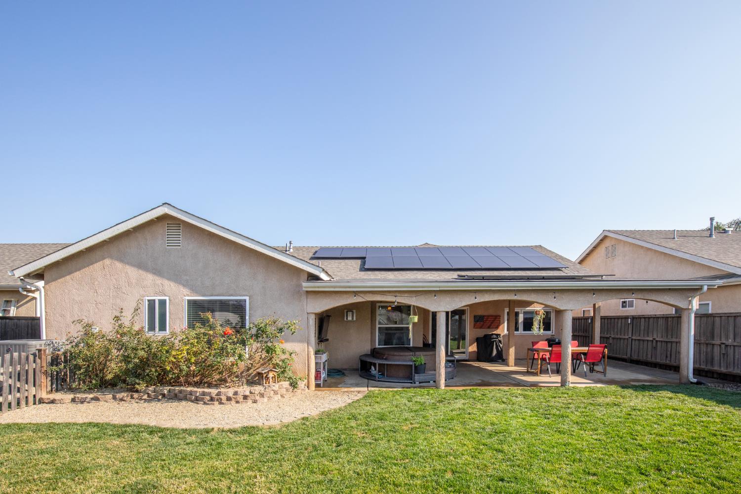 553 Venice Ave, Dinuba, CA 93618