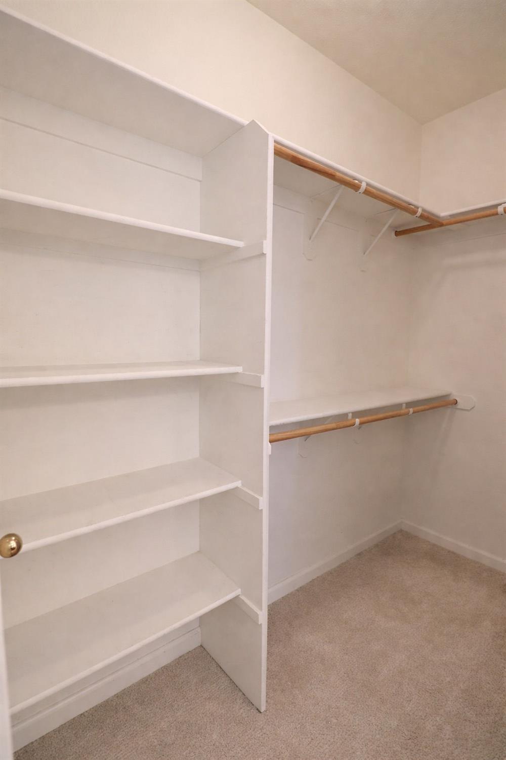 924 Stanford Ave, Madera, CA 93637