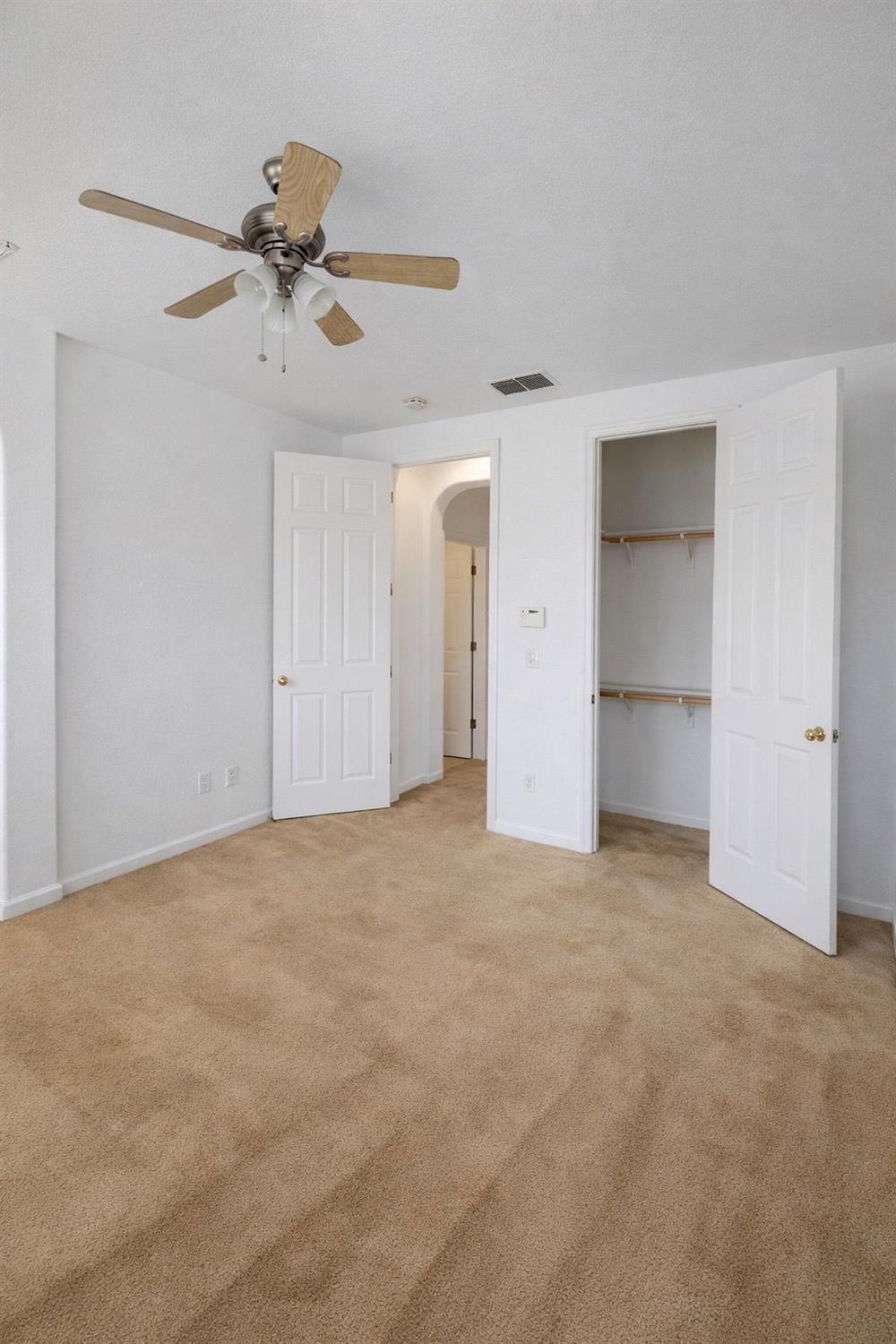 924 Stanford Ave, Madera, CA 93637