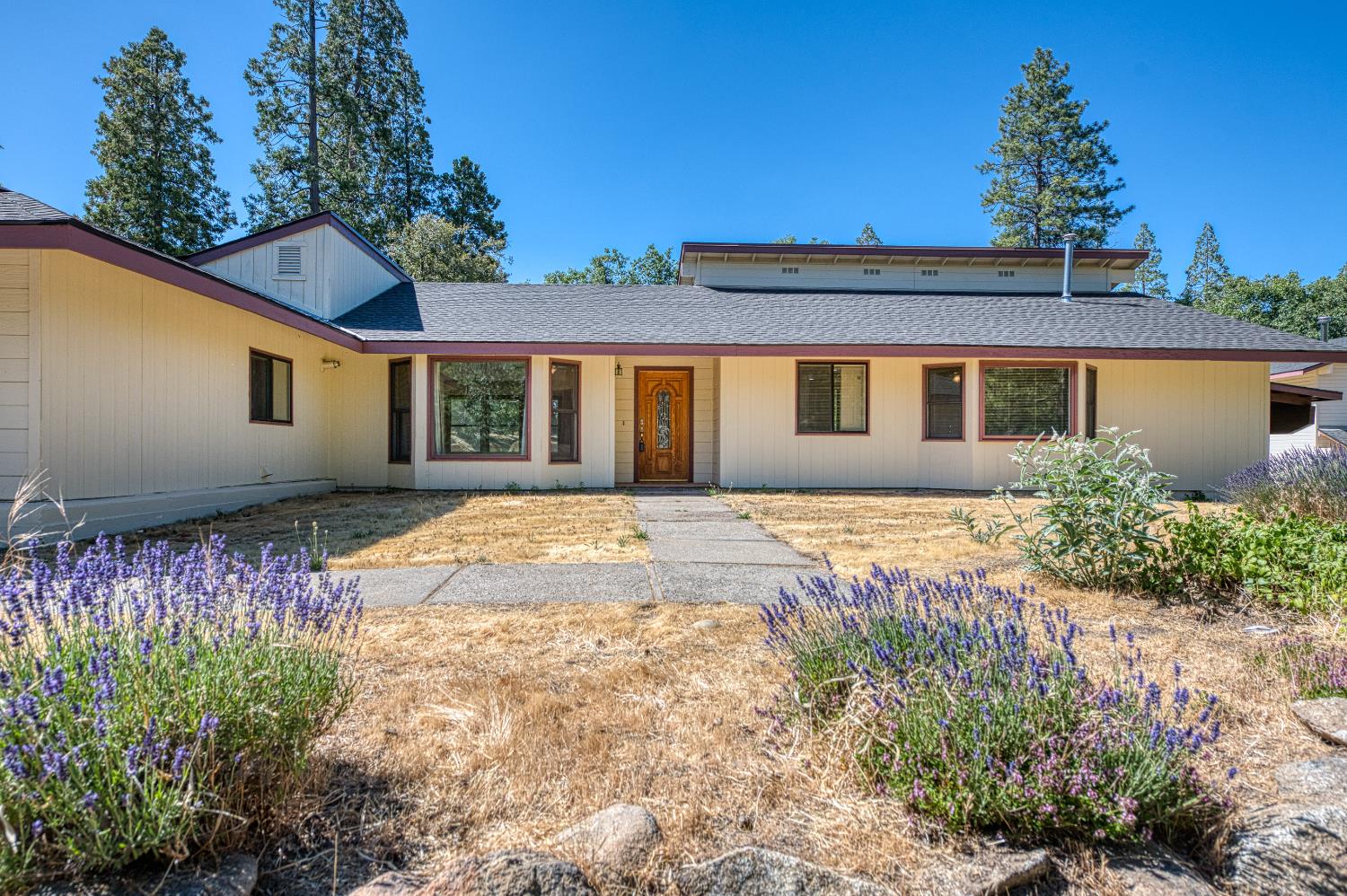 39000 Corlew Ln, Auberry, CA 93602