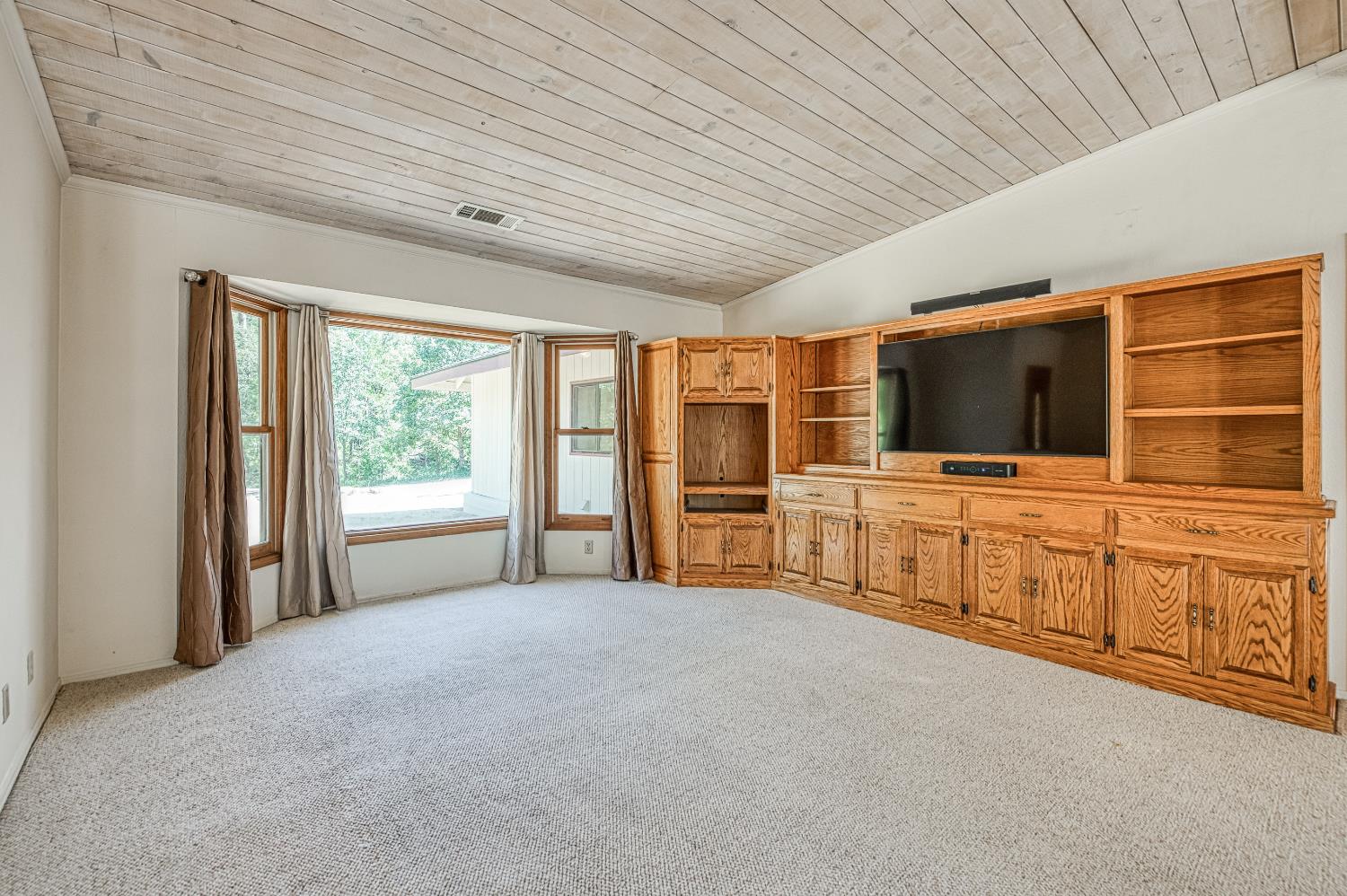 39000 Corlew Ln, Auberry, CA 93602