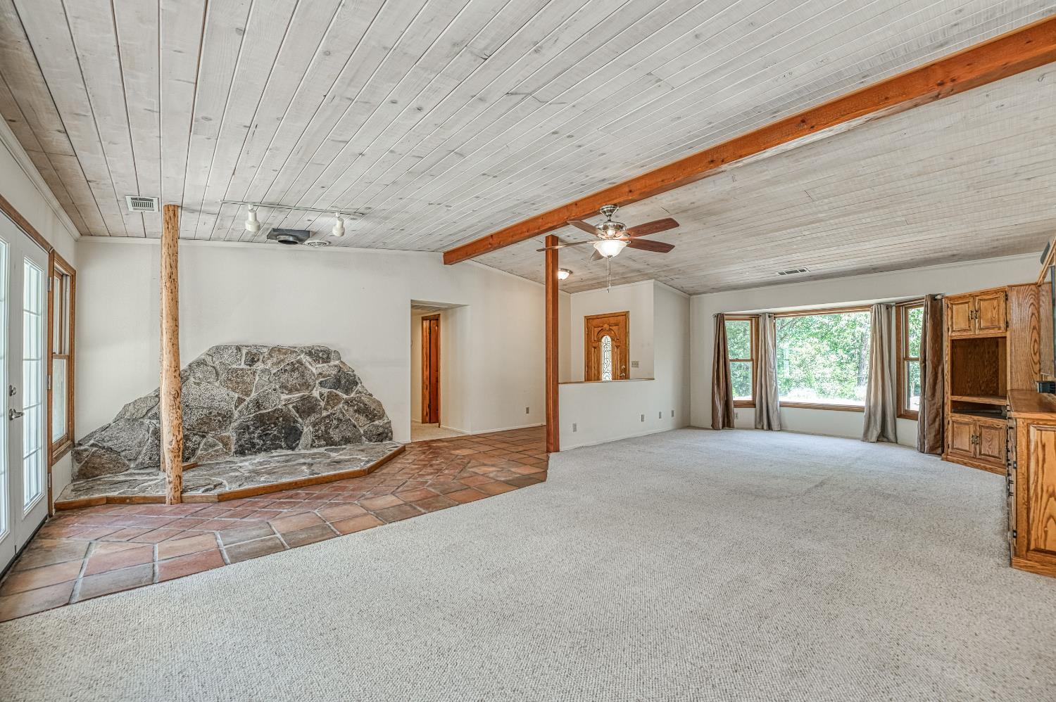 39000 Corlew Ln, Auberry, CA 93602