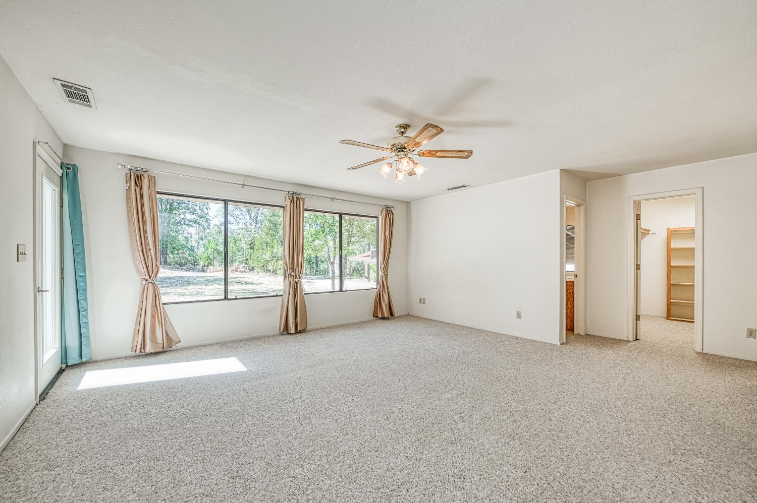 39000 Corlew Ln, Auberry, CA 93602