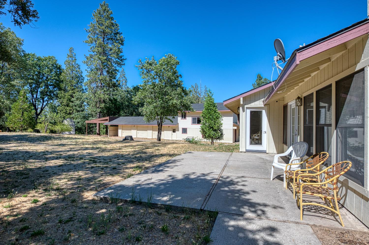 39000 Corlew Ln, Auberry, CA 93602