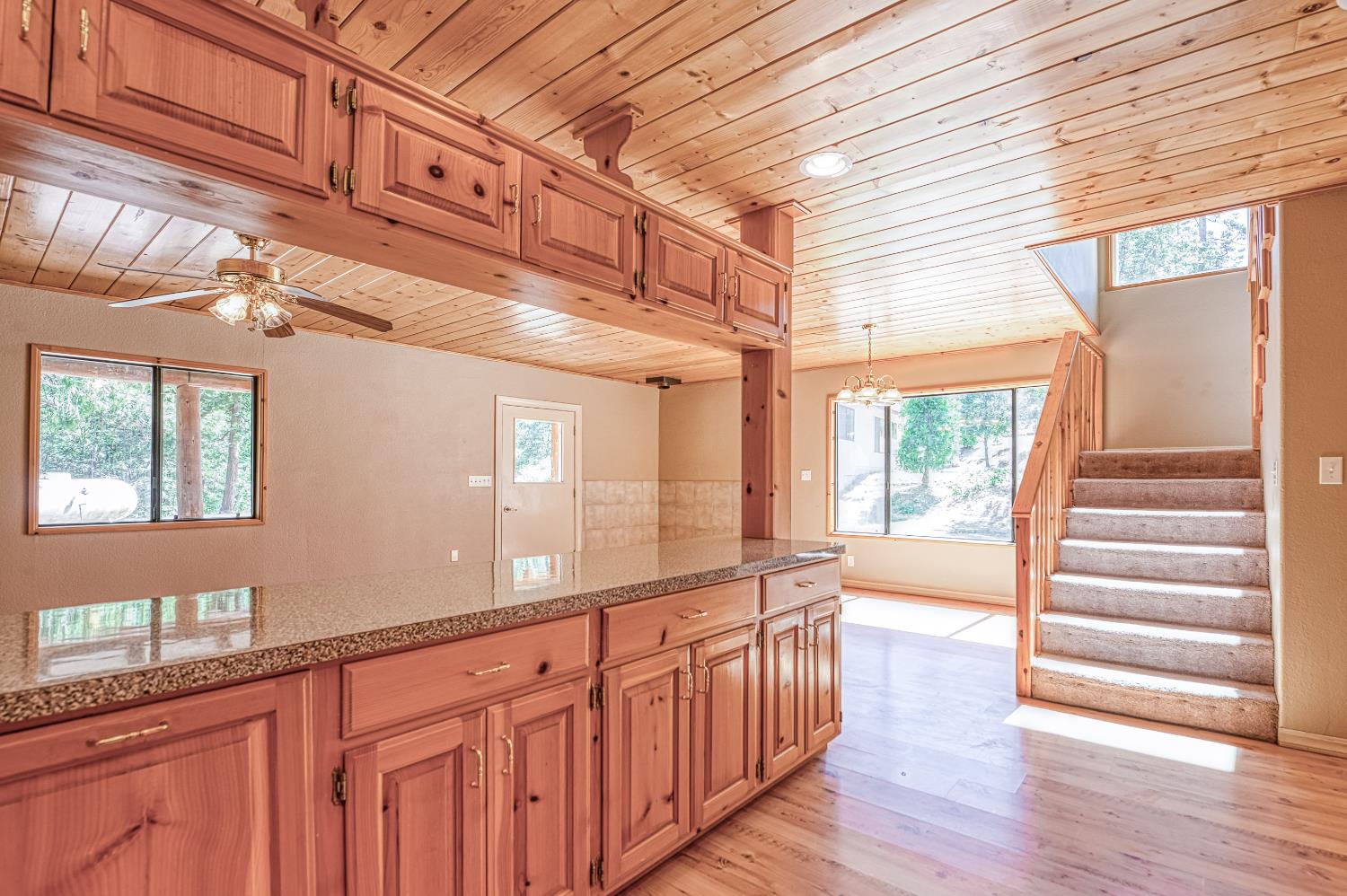 39000 Corlew Ln, Auberry, CA 93602