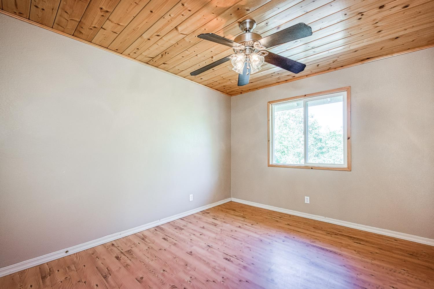 39000 Corlew Ln, Auberry, CA 93602